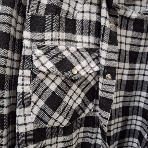 Plaid Shirt - Picture 4 of 7